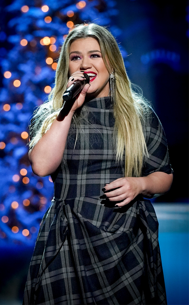 Photos from Rockefeller Center Christmas Tree Lighting 2020: Star